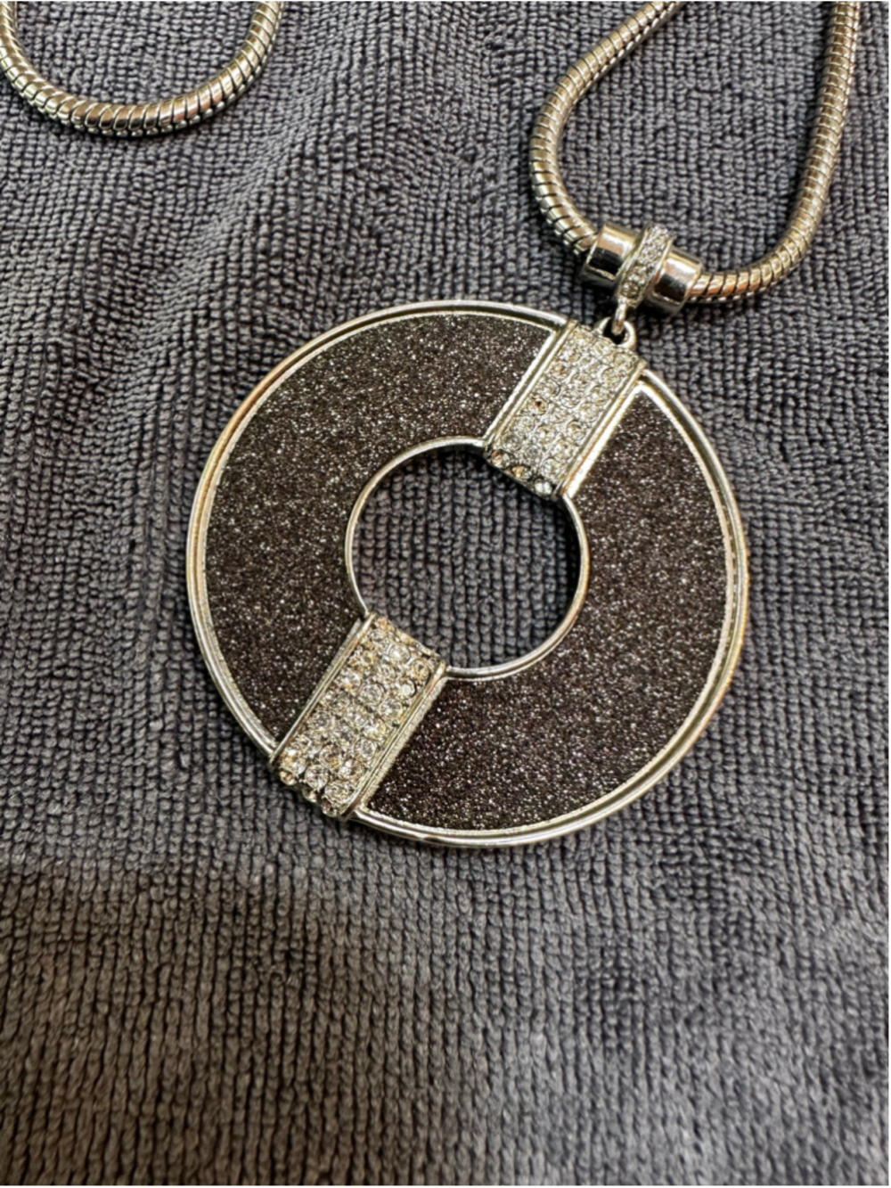ABS Silver and Black Tone Shimmer Pendant Necklace - Picture 2 of 4
